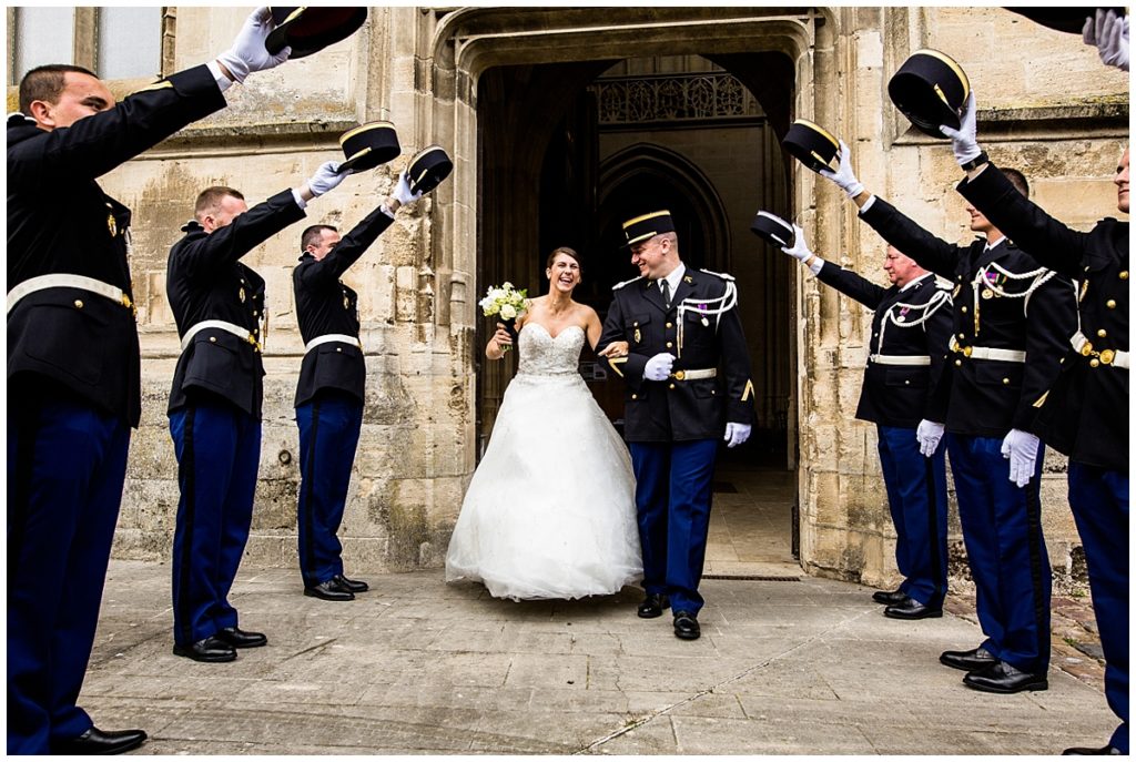 découvrez le reportage photo d'audrey guyon, photographe mariage en normandie, d'un mariage de gendarme dans l'orne