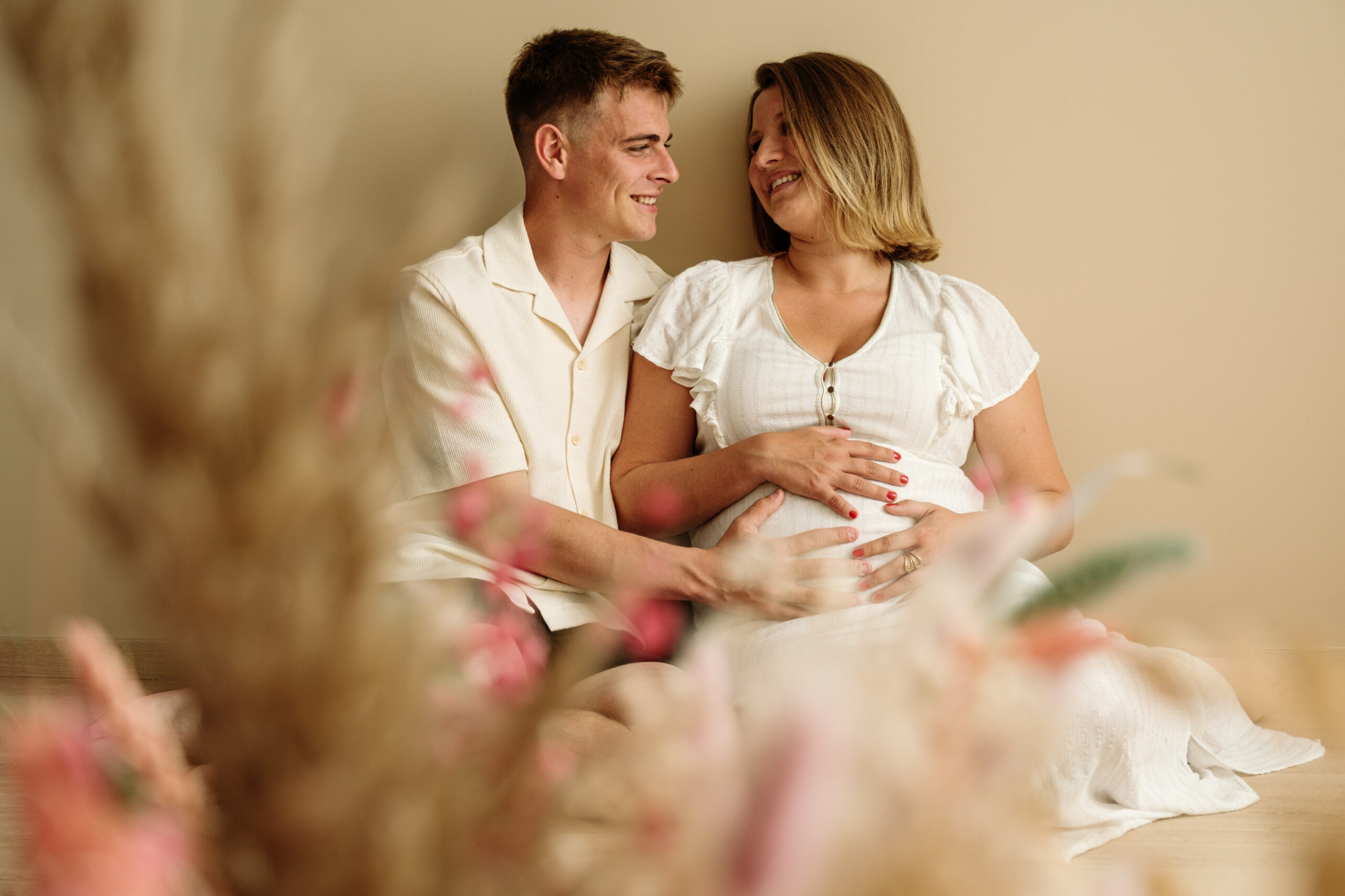 mini séance photo grossesse en lumière naturelle - photographe manche - audrey guyon